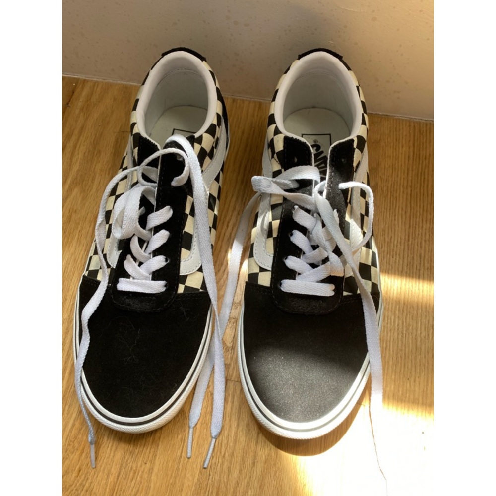 Size 9.5 US WOMENS Checkered Vans